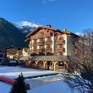 *** Hotel Oustalet Francia